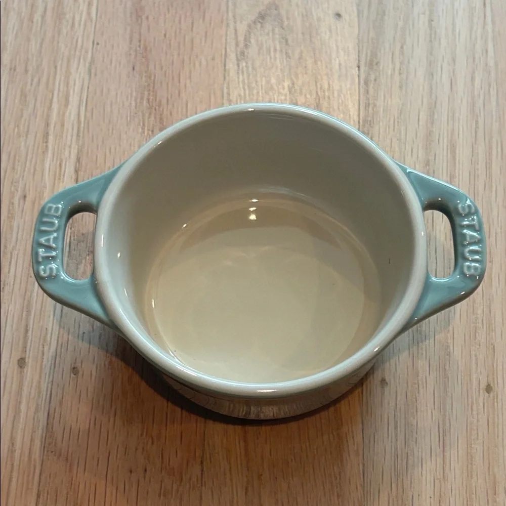 NIB Staub Mini Cocotte 10cm in eucalyptus light green